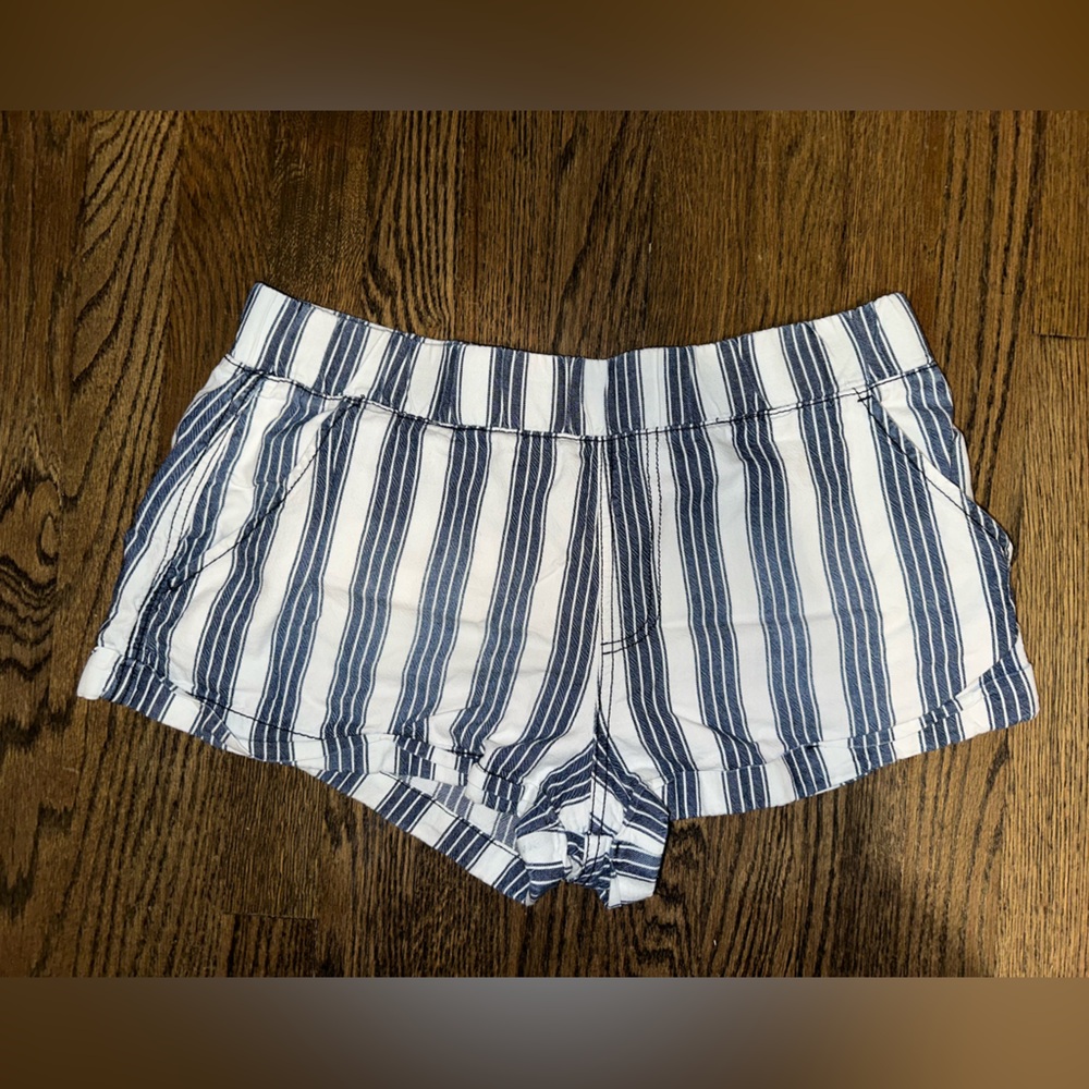 Stripped sailor shorts